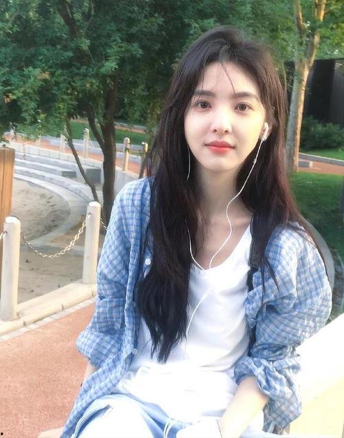 娱乐圈八卦最新爆料章若楠,娱乐圈新晋女神的甜蜜秘密大揭秘 第3张 娱乐圈八卦最新爆料章若楠,娱乐圈新晋女神的甜蜜秘密大揭秘 第3张